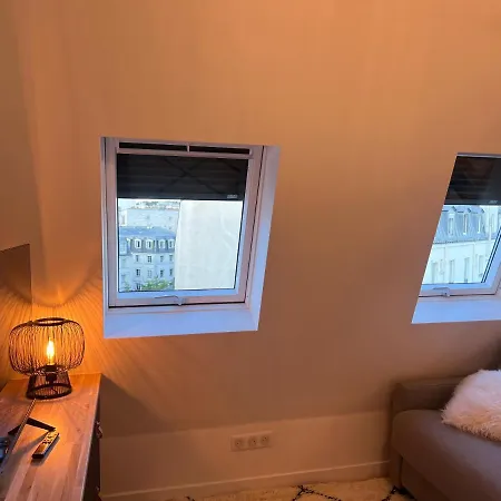 With Fabulous View On Roofs Rum i privatbostad