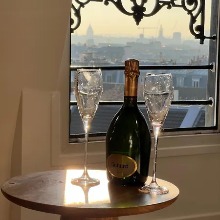 Rum i privatbostad With Fabulous View On Roofs *