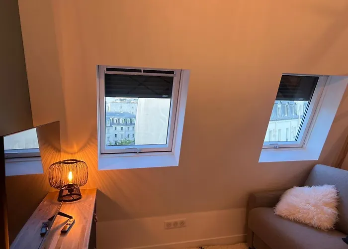 With Fabulous View On Roofs 홈스테이